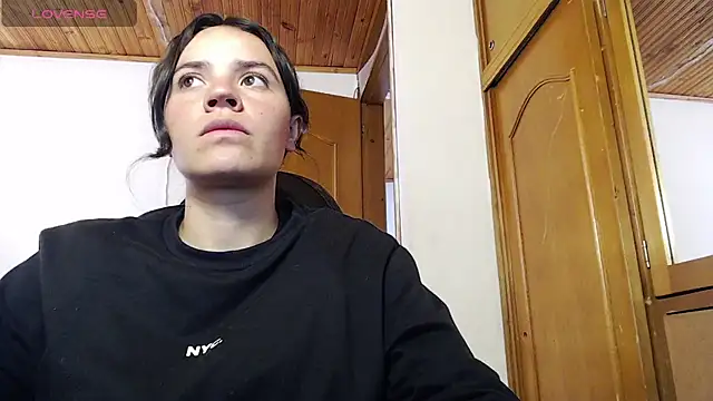 Skylar Serenity online show from 8, 11, 2025