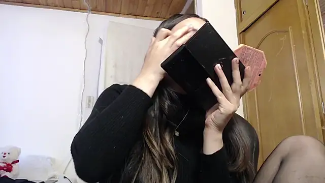 Skylar Serenity online show from 7, 10, 2025