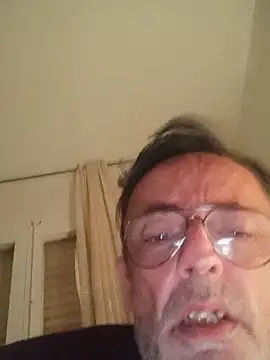 Snapshot of Txacas chatting on 11, 4, 2026 Txacas online show from 11, 4, 2026