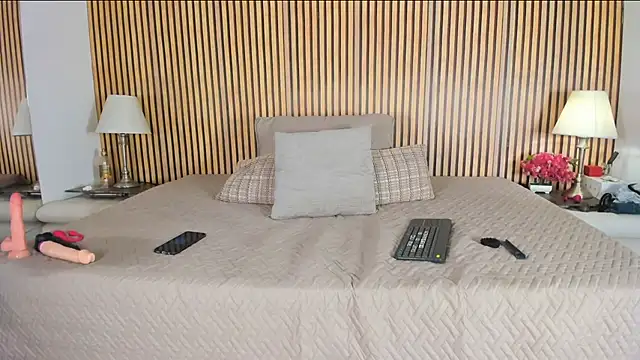 keeyla stone online show from 27, 9, 2025