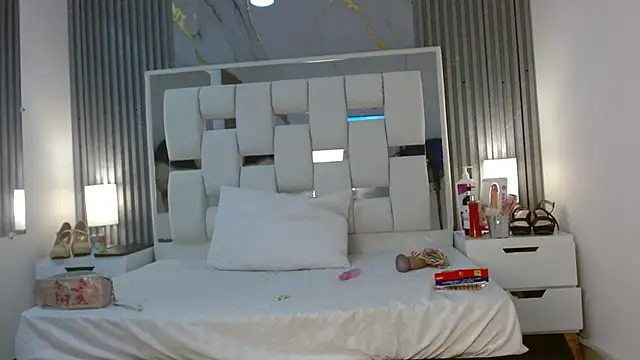 VanessaHard as online show from 25, 9, 2025