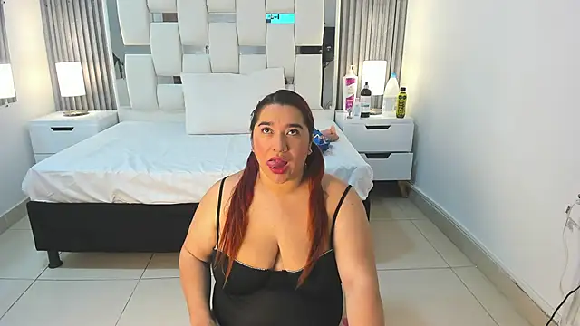 VanessaHard as online show from 18, 10, 2025