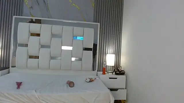 VanessaHard as online show from 19, 9, 2025