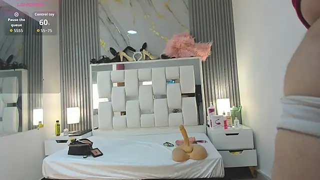 VanessaHard as online show from 13, 11, 2025