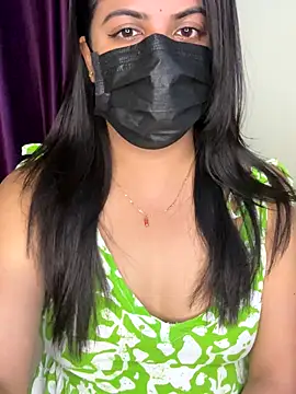 Snapshot of best_couple19 chatting on 6, 10, 2025 best couple19 online show from 6, 10, 2025