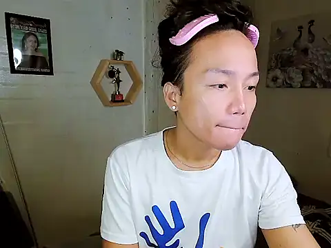 YourNikkieXxx online show from 11, 10, 2025