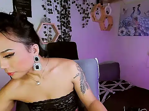 YourNikkieXxx online show from 28, 9, 2025