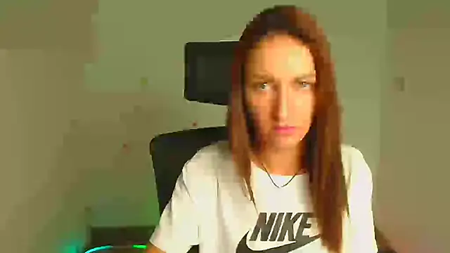 Aurora Loveu online show from 14, 9, 2025