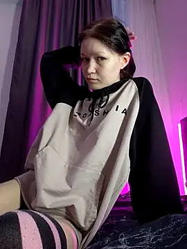 DragonFoxie online show from 15, 11, 2025