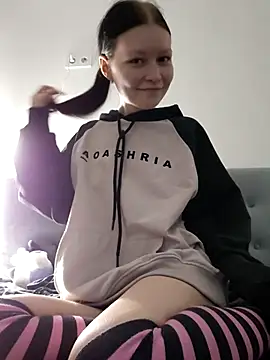 DragonFoxie online show from 6, 10, 2025