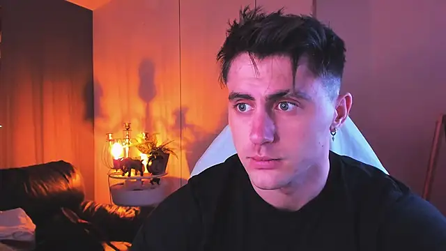 Oscar Miller  online show from 6, 10, 2025