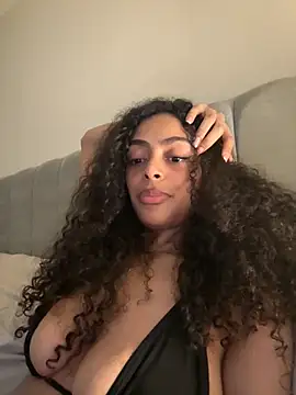 yasmingarcia online show from 2, 12, 2025