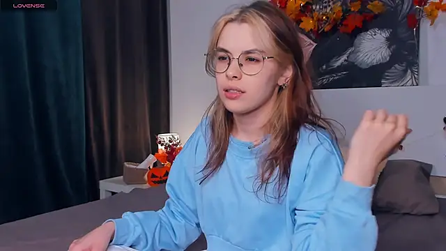 VedaSchulz online show from 18, 10, 2025