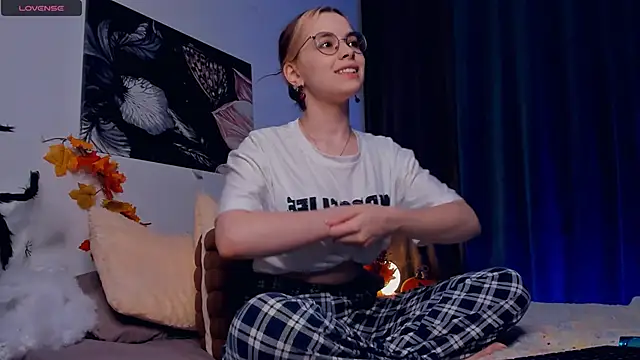 VedaSchulz online show from 1, 11, 2025