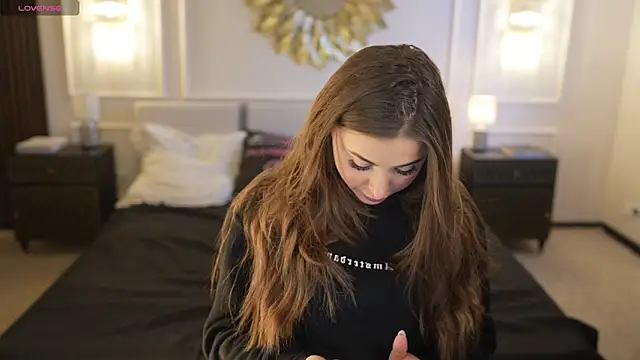 Snapshot of Luna_secretgirl chatting on 9, 2, 2026 Luna secretgirl online show from 9, 2, 2026