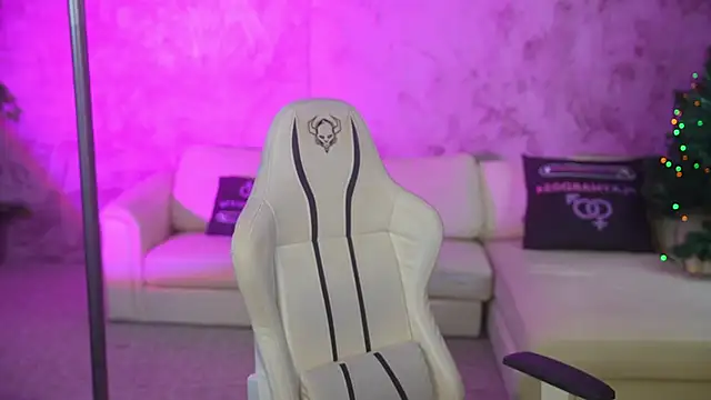 Snapshot of Luna_secretgirl chatting on 17, 1, 2026 Luna secretgirl online show from 17, 1, 2026