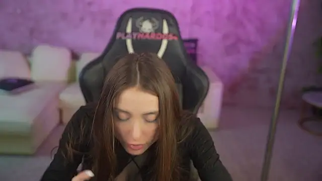 Luna secretgirl online show from 21, 3, 2026