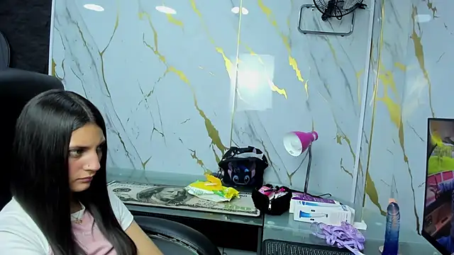  Luna Bennett online show from 30, 5, 2026