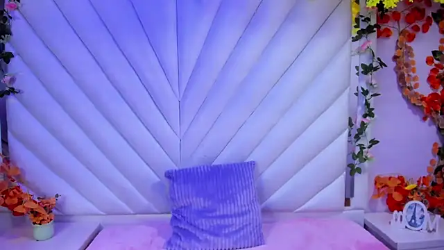  Luna Bennett online show from 21, 10, 2025