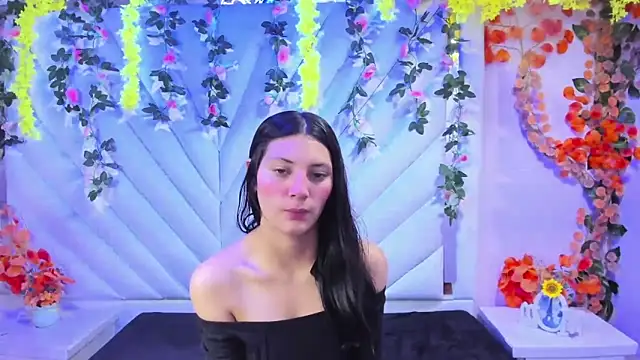  Luna Bennett online show from 24, 9, 2025