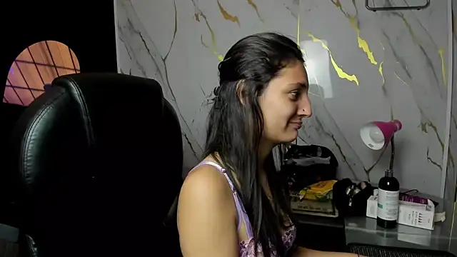  Luna Bennett online show from 29, 5, 2026