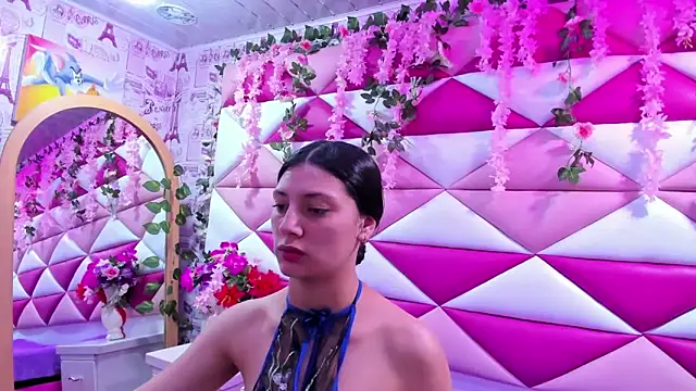  Luna Bennett online show from 3, 11, 2025