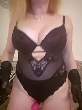 TinaLizxh online show from 1, 3, 2026