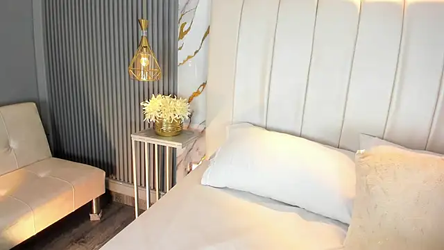 MiaVixen  online show from 8, 1, 2026