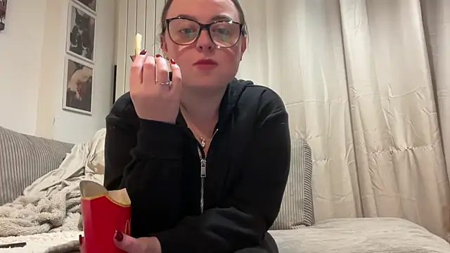 Snapshot of SexySashaxox chatting on 12, 2, 2026 SexySashaxox online show from 12, 2, 2026