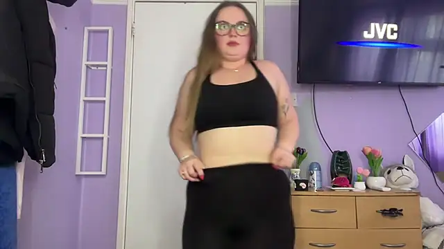 SexySashaxox online show from 5, 4, 2026