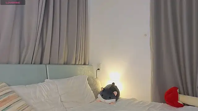 Alice 1n Wonderland  online show from 23, 11, 2025