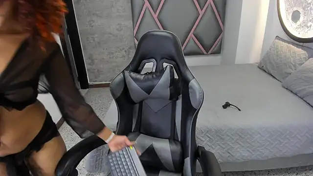 chubby sexy  online show from 10, 9, 2025