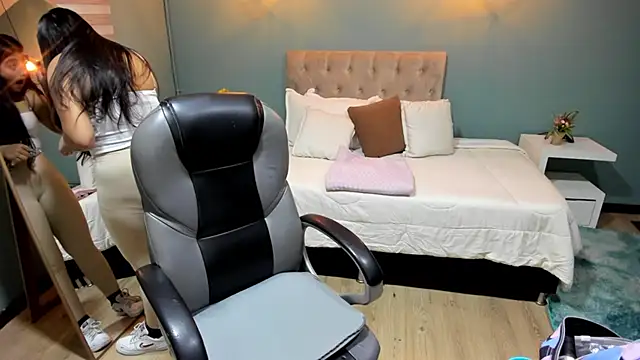 Snapshot of Miss_Cataleya__ chatting on 8, 11, 2025 Miss Cataleya online show from 8, 11, 2025