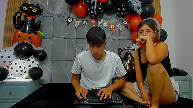 ChanellandMax online show from 30, 10, 2025