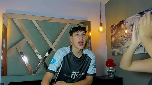 ChanellandMax online show from 28, 11, 2025