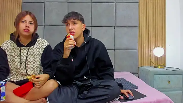 ChanellandMax online show from 8, 1, 2026