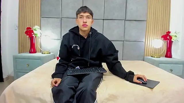 ChanellandMax online show from 13, 10, 2025