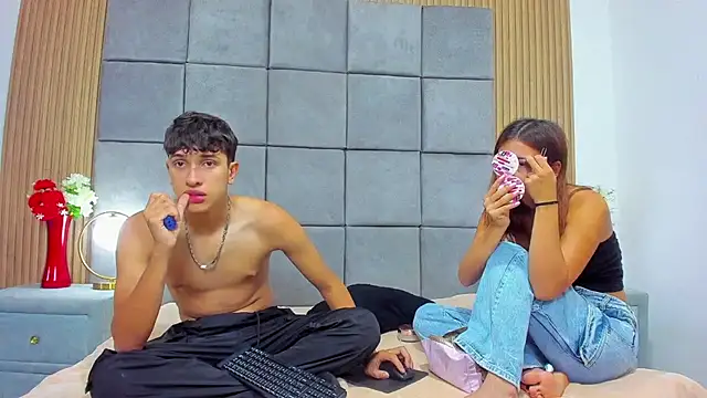 ChanellandMax online show from 16, 10, 2025