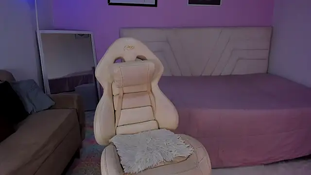 fressittalove01 online show from 10, 10, 2025