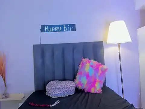 KendraChavez  online show from 16, 2, 2026