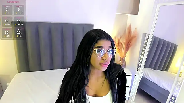 KendraChavez  online show from 2, 12, 2025