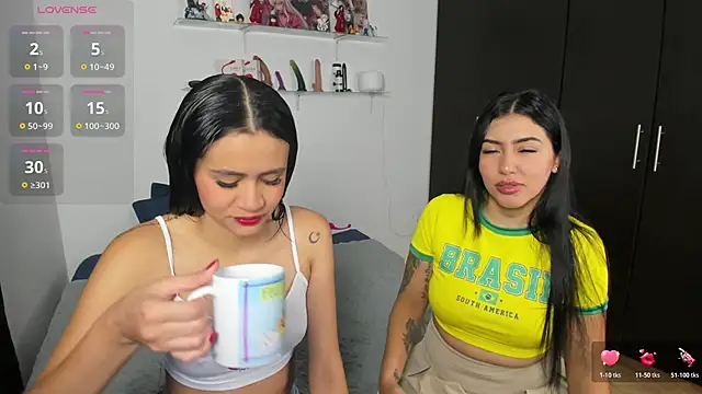 Snapshot of marianaandvalen chatting on 13, 11, 2025 marianaandvalen online show from 13, 11, 2025