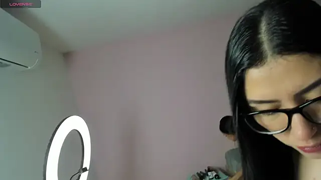 Snapshot of marianaandvalen chatting on 29, 11, 2025 marianaandvalen online show from 29, 11, 2025