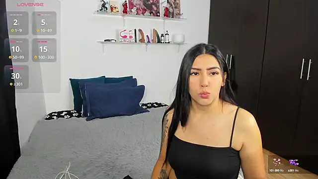 Snapshot of marianaandvalen chatting on 9, 9, 2025 marianaandvalen online show from 9, 9, 2025