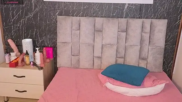 emily vermont online show from 2, 12, 2025