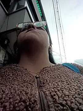 megan fox5 online show from 18, 12, 2025