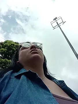 megan fox5 online show from 15, 12, 2025