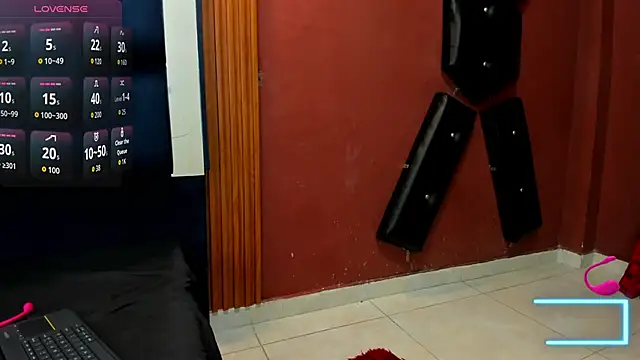 VioletRose as online show from 13, 3, 2026