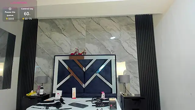 VioletRose as online show from 20, 9, 2025