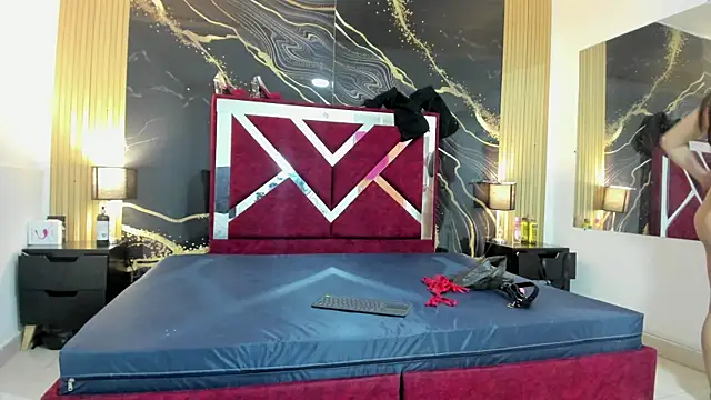 VioletRose as online show from 16, 11, 2025